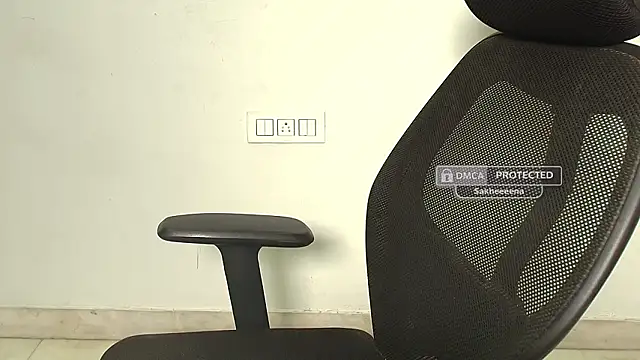 Snapshot of Queen_Sakhi chatting on February 17, 2026, 4:02 pm Queen Sakhi online show from February 17, 2026, 4:02 pm