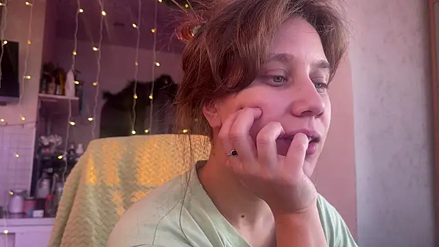 Snapshot of Sasha_moormeoow chatting on January 6, 2025, 7:31 am Sasha moormeoow online show from January 6, 2025, 7:31 am