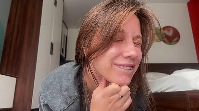 Snapshot of Sasha_moormeoow chatting on March 18, 2025, 8:47 am Sasha moormeoow online show from March 18, 2025, 8:47 am