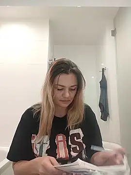 KrissSexi online show from November 9, 2025, 10:13 am