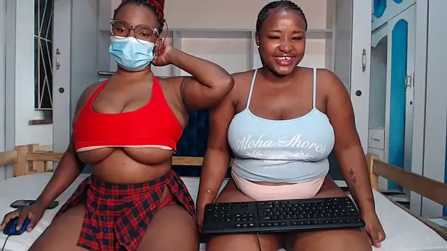 Snapshot of SexyAmeena2002 chatting on January 14, 2026, 9:31 pm SexyAmeena2002 online show from January 14, 2026, 9:31 pm