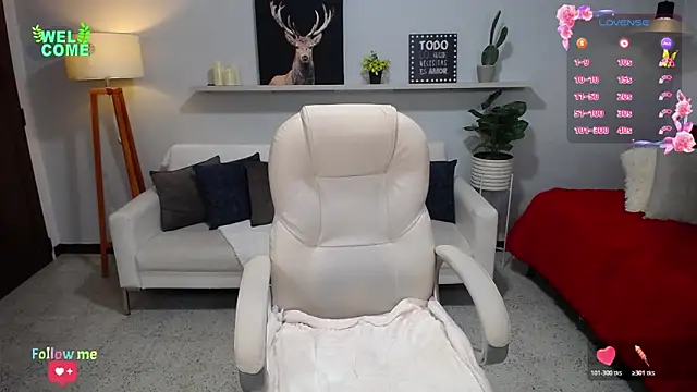 Snapshot of Bianca____ chatting on October 18, 2025, 10:43 pm Bianca     online show from October 18, 2025, 10:43 pm