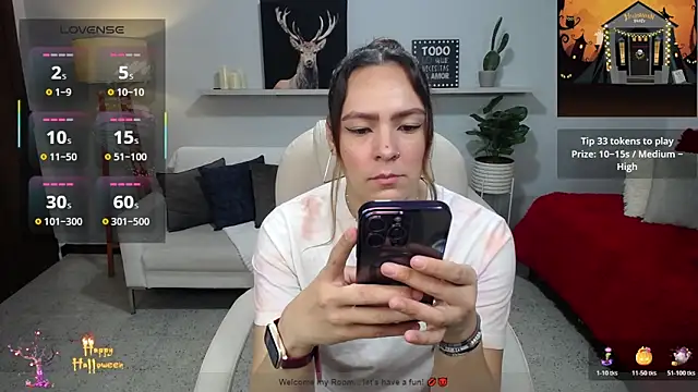 Snapshot of Bianca____ chatting on October 19, 2025, 11:27 pm Bianca     online show from October 19, 2025, 11:27 pm