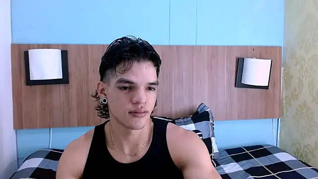 AlbertBernal69 online show from January 15, 2025, 2:17 am