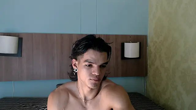 AlbertBernal69 online show from February 20, 2025, 9:00 am