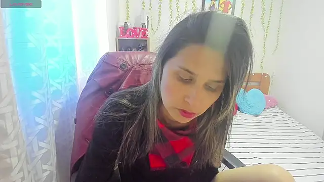 Snapshot of lauren_ashlee chatting on October 23, 2025, 3:44 pm lauren ashlee online show from October 23, 2025, 3:44 pm