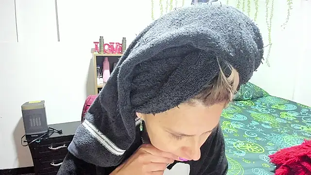 lauren ashlee online show from February 6, 2026, 1:58 pm