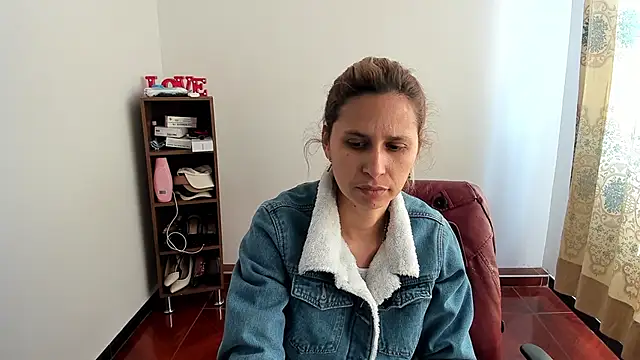 lauren ashlee online show from March 25, 2026, 2:34 pm