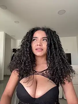 Mariecurl online show from May 9, 2026, 9:31 pm