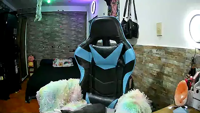 AngelaQueen  online show from July 28, 2026, 8:52 pm