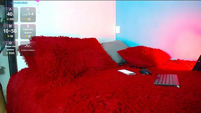 Snapshot of liuscast22 chatting on December 6, 2024, 11:36 pm liuscast22 online show from December 6, 2024, 11:36 pm