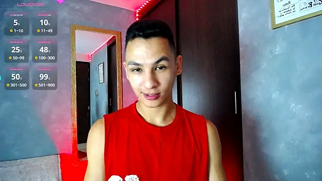 Snapshot of liuscast22 chatting on February 8, 2025, 2:36 am liuscast22 online show from February 8, 2025, 2:36 am