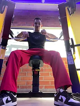 Snapshot of liuscast22 chatting on February 20, 2025, 5:18 pm liuscast22 online show from February 20, 2025, 5:18 pm