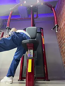 Snapshot of liuscast22 chatting on February 23, 2025, 4:46 pm liuscast22 online show from February 23, 2025, 4:46 pm