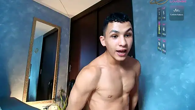 Snapshot of liuscast22 chatting on September 16, 2025, 5:03 pm liuscast22 online show from September 16, 2025, 5:03 pm