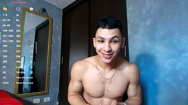 Snapshot of liuscast22 chatting on November 9, 2025, 12:14 pm liuscast22 online show from November 9, 2025, 12:14 pm