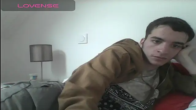 Tombgy07 online show from February 26, 2025, 1:19 pm