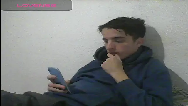 Tombgy07 online show from March 4, 2025, 8:27 pm