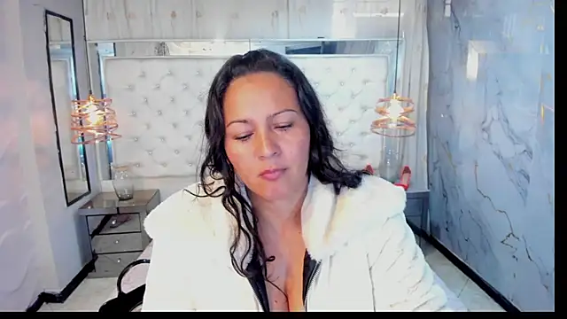 Georgina-Musk online show from March 18, 2025, 6:37 pm