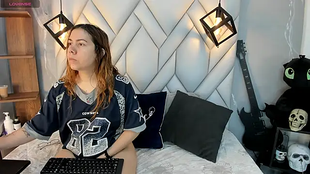 Snapshot of SakuraLee_ chatting on February 18, 2025, 1:33 pm SakuraLee online show from February 18, 2025, 1:33 pm