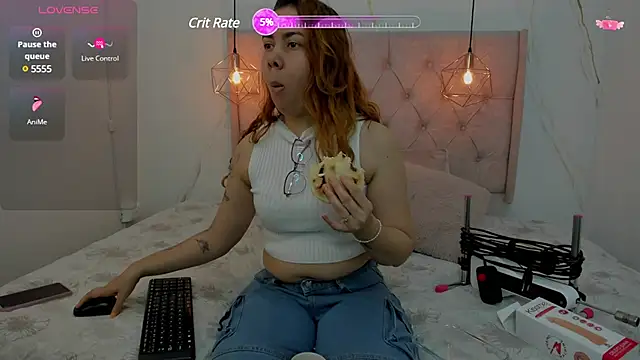 Snapshot of SakuraLee_ chatting on February 23, 2025, 1:32 pm SakuraLee online show from February 23, 2025, 1:32 pm