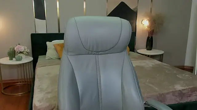 Snapshot of anita_blairr chatting on February 23, 2026, 1:14 am anita blairr online show from February 23, 2026, 1:14 am