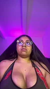 Soysofiarodrigu online show from November 25, 2025, 2:44 am