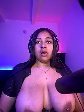 Soysofiarodrigu online show from December 19, 2025, 11:56 pm