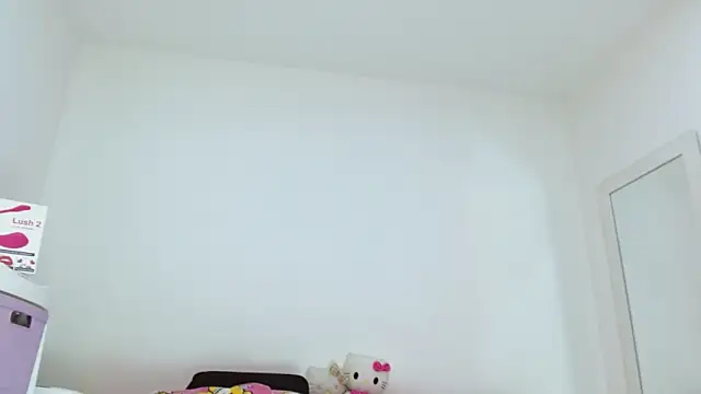 sashacreamy  online show from October 16, 2025, 10:22 pm