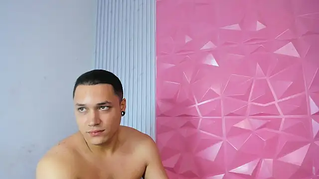 Karoline Hott online show from December 29, 2024, 6:27 pm
