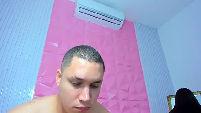 Karoline Hott online show from February 14, 2025, 9:32 pm