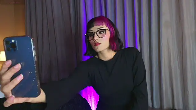 tati cardenas online show from March 4, 2025, 7:30 am