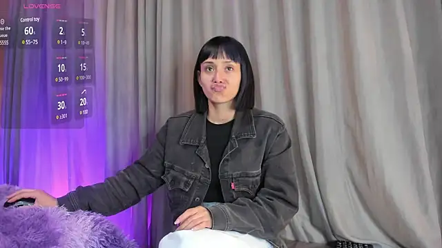 tati cardenas online show from March 22, 2025, 4:03 am