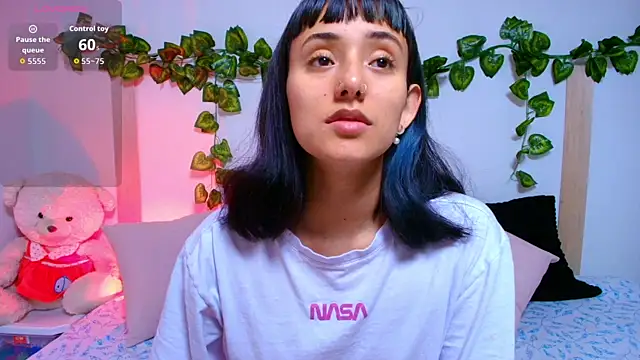 tati cardenas online show from October 14, 2025, 5:19 am