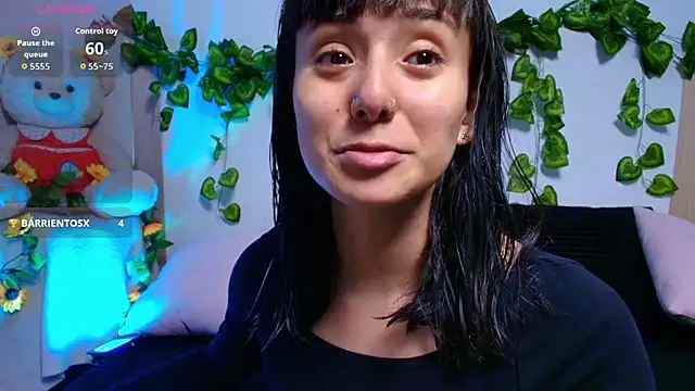 tati cardenas online show from November 10, 2025, 4:22 am