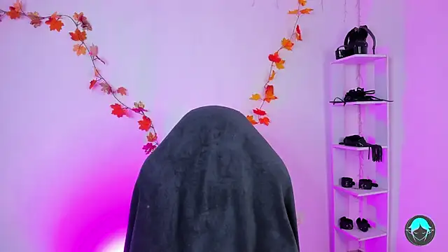 sofi elfqueen online show from February 21, 2026, 11:39 pm