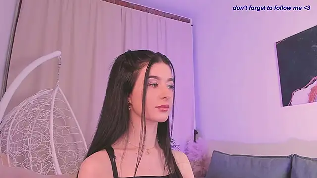 LauraCoy online show from May 7, 2026, 8:58 pm