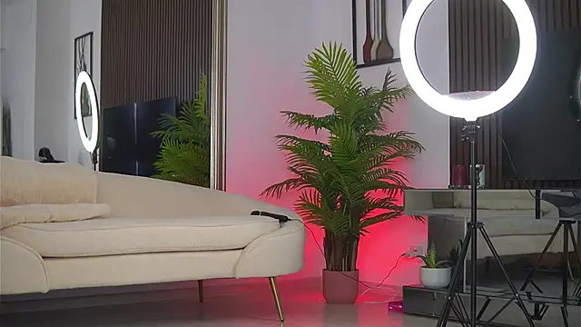 Abbela White online show from July 5, 2026, 5:47 am