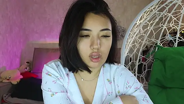 lily  foster online show from October 24, 2025, 4:53 am