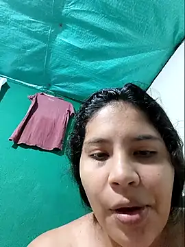 moncerrat luna online show from December 19, 2025, 6:26 pm