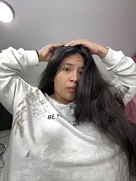 Snapshot of moncerrat_luna chatting on June 16, 2026, 11:18 pm moncerrat luna online show from June 16, 2026, 11:18 pm