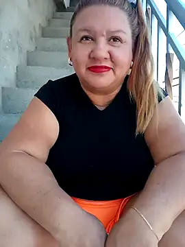 HORNY MATURE25 online show from January 12, 2025, 3:25 pm