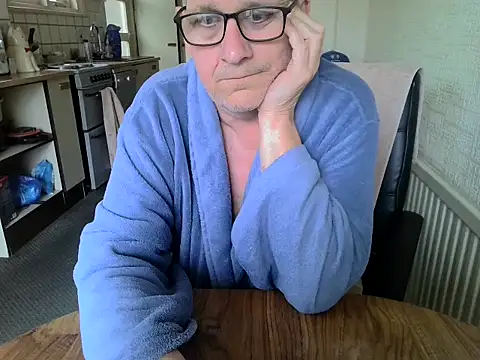 daddyflash online show from April 28, 2026, 7:13 am