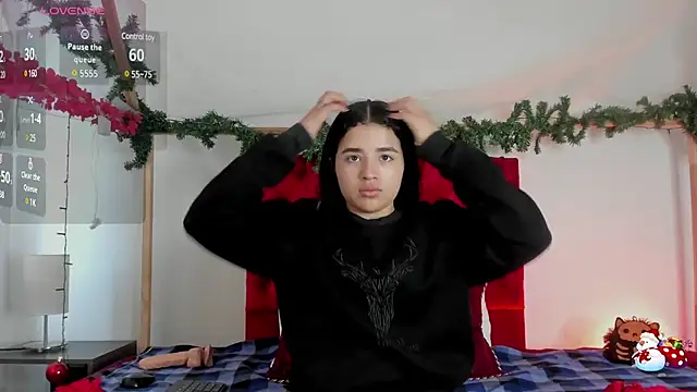 Snapshot of aliice_walker_ chatting on December 10, 2024, 12:27 pm aliice walker  online show from December 10, 2024, 12:27 pm