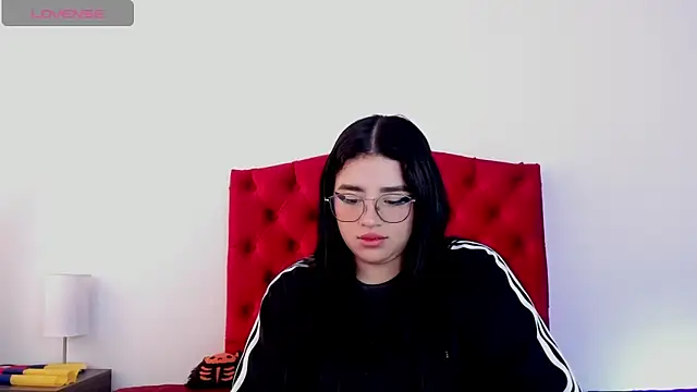 Snapshot of aliice_walker_ chatting on December 14, 2024, 6:52 pm aliice walker  online show from December 14, 2024, 6:52 pm