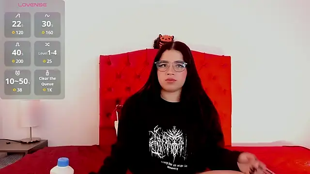 Snapshot of aliice_walker_ chatting on December 19, 2024, 3:30 pm aliice walker  online show from December 19, 2024, 3:30 pm