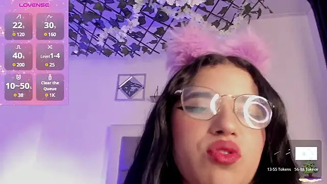 Snapshot of aliice_walker_ chatting on January 11, 2025, 6:44 pm aliice walker  online show from January 11, 2025, 6:44 pm