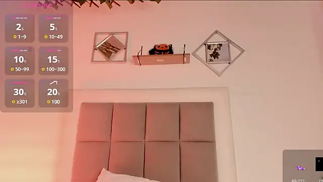 Snapshot of aliice_walker_ chatting on January 22, 2025, 6:52 pm aliice walker  online show from January 22, 2025, 6:52 pm