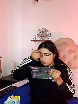 Snapshot of aliice_walker_ chatting on January 23, 2025, 12:19 pm aliice walker  online show from January 23, 2025, 12:19 pm