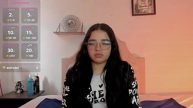 Snapshot of aliice_walker_ chatting on January 27, 2025, 5:48 pm aliice walker  online show from January 27, 2025, 5:48 pm